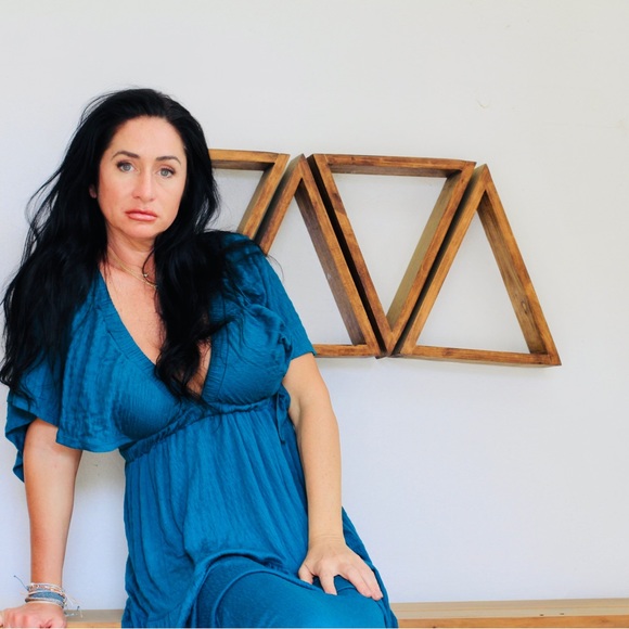 Meet your Posher, Cheryl - Picture 1 of 1